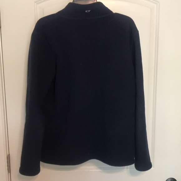 Vineyard Vines Pullover - Picture 3 of 4